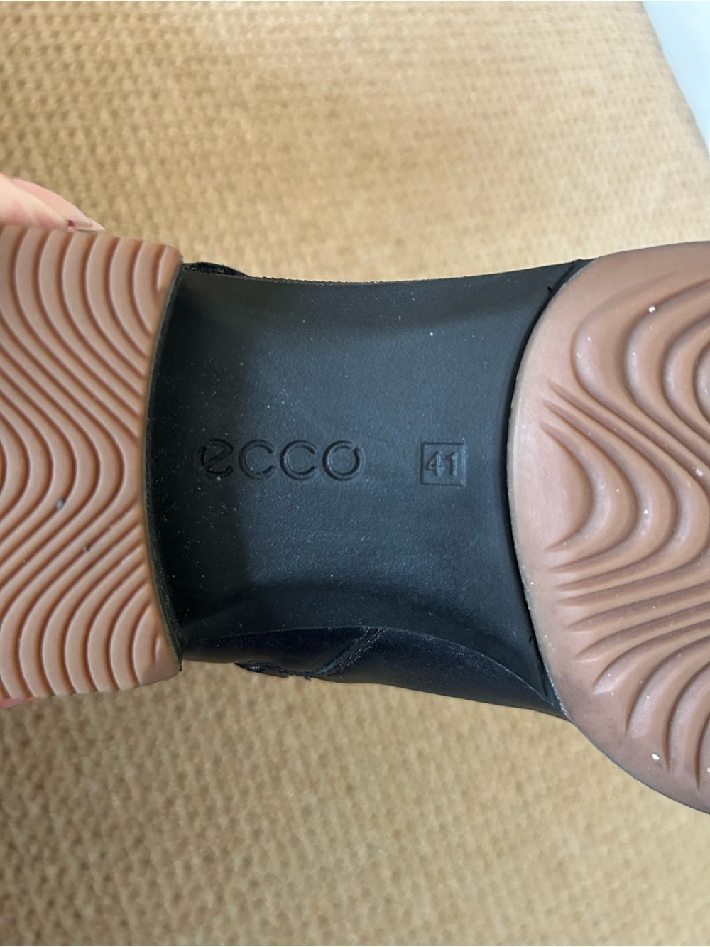 Ecco Women’s Black Leather Waterproof Buckle Ankle Boots Size 41 Like New - Picture 7 of 8